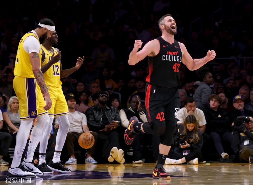 国球迷的执 国球迷的执