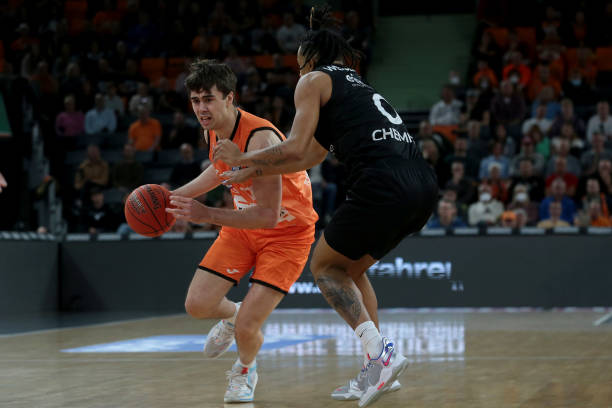 中得到了淋 中得到了淋