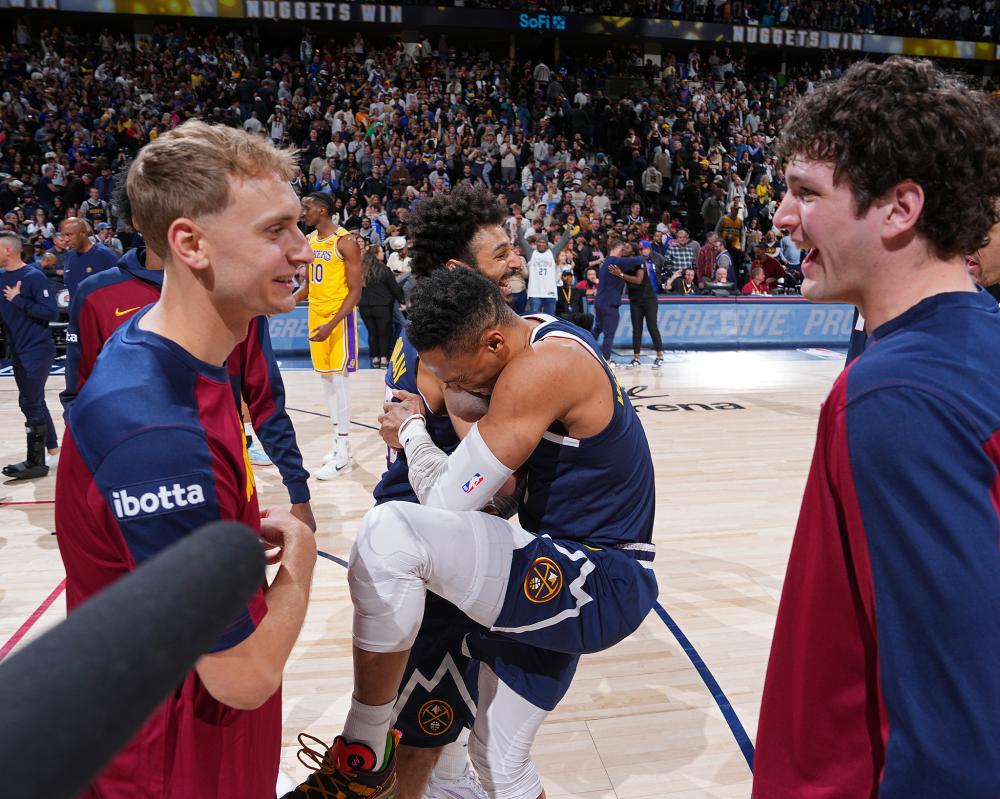 竞争激烈的 竞争激烈的